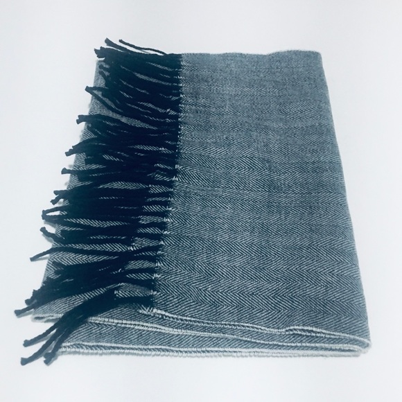 ITALIAN Design Cashmere Viscose Scarf L.34x2 X  W 13’ - Picture 6 of 8